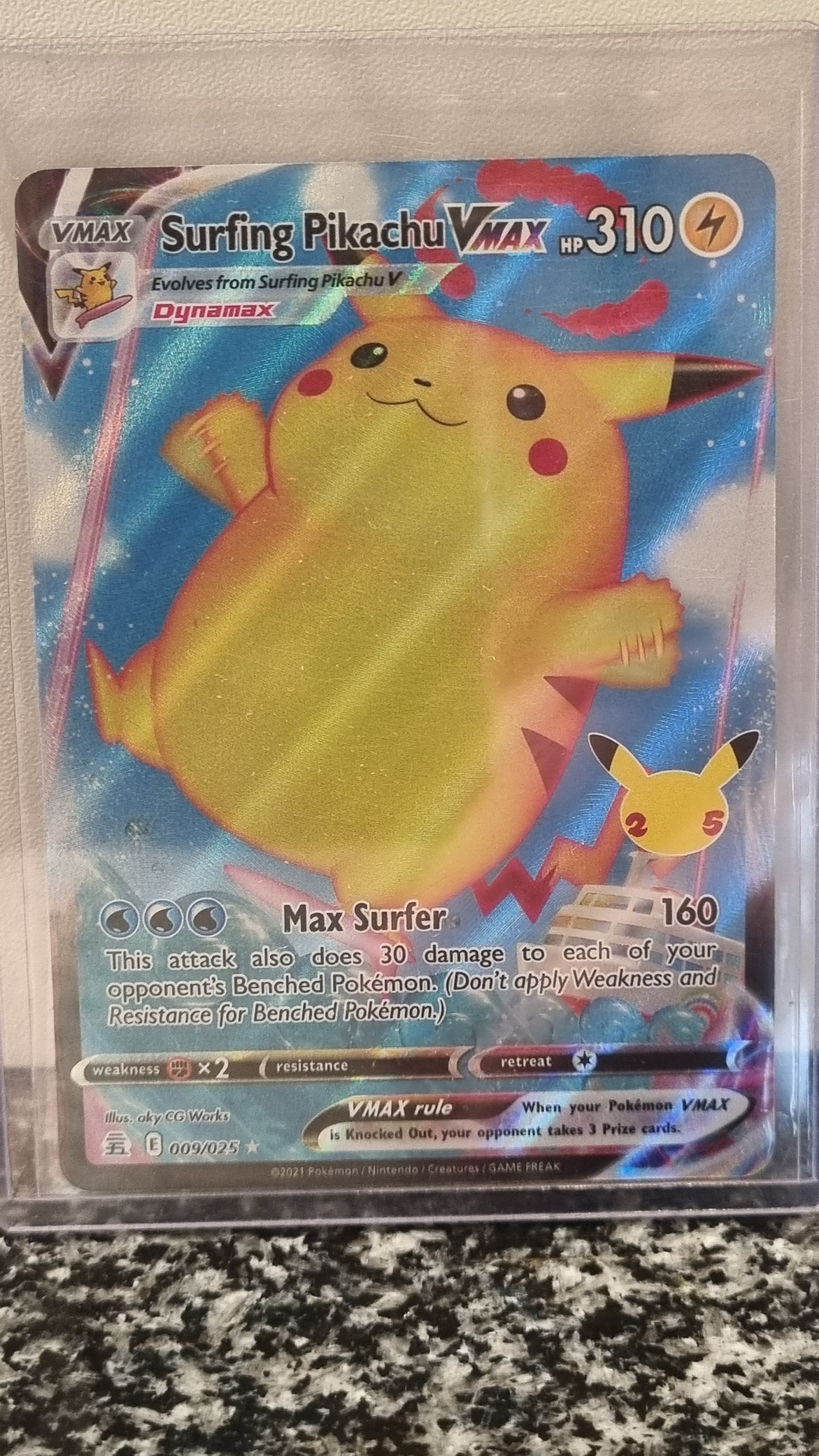 Surfing Pikachu VMAX (Celebrations #9) 🇺🇸 (Alt)
