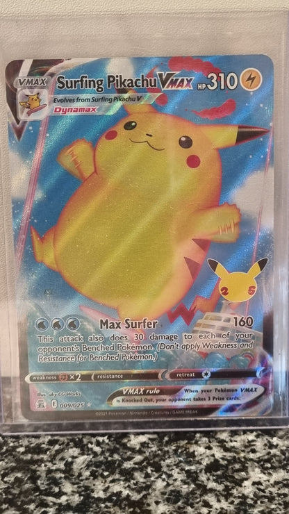 Surfing Pikachu VMAX (Celebrations #9) 🇺🇸 (Alt)
