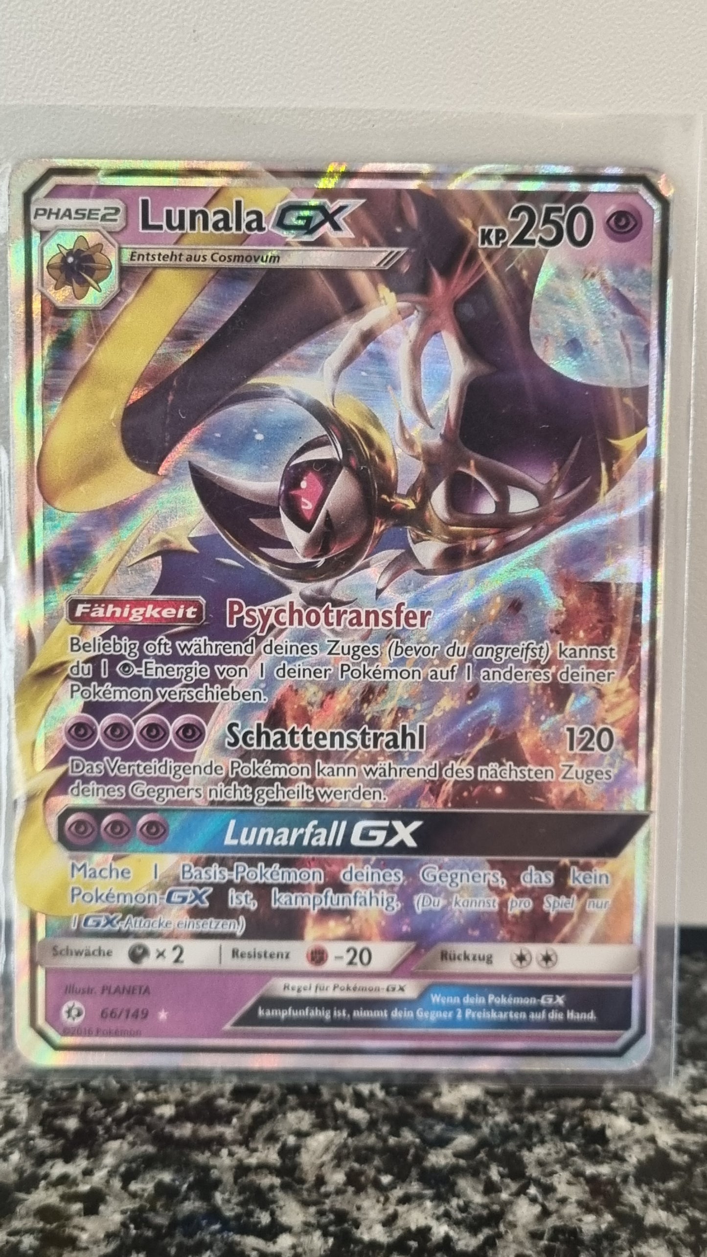 Lunala GX (Sun & Moon #66) 🇨🇭🇩🇪 (Alt)