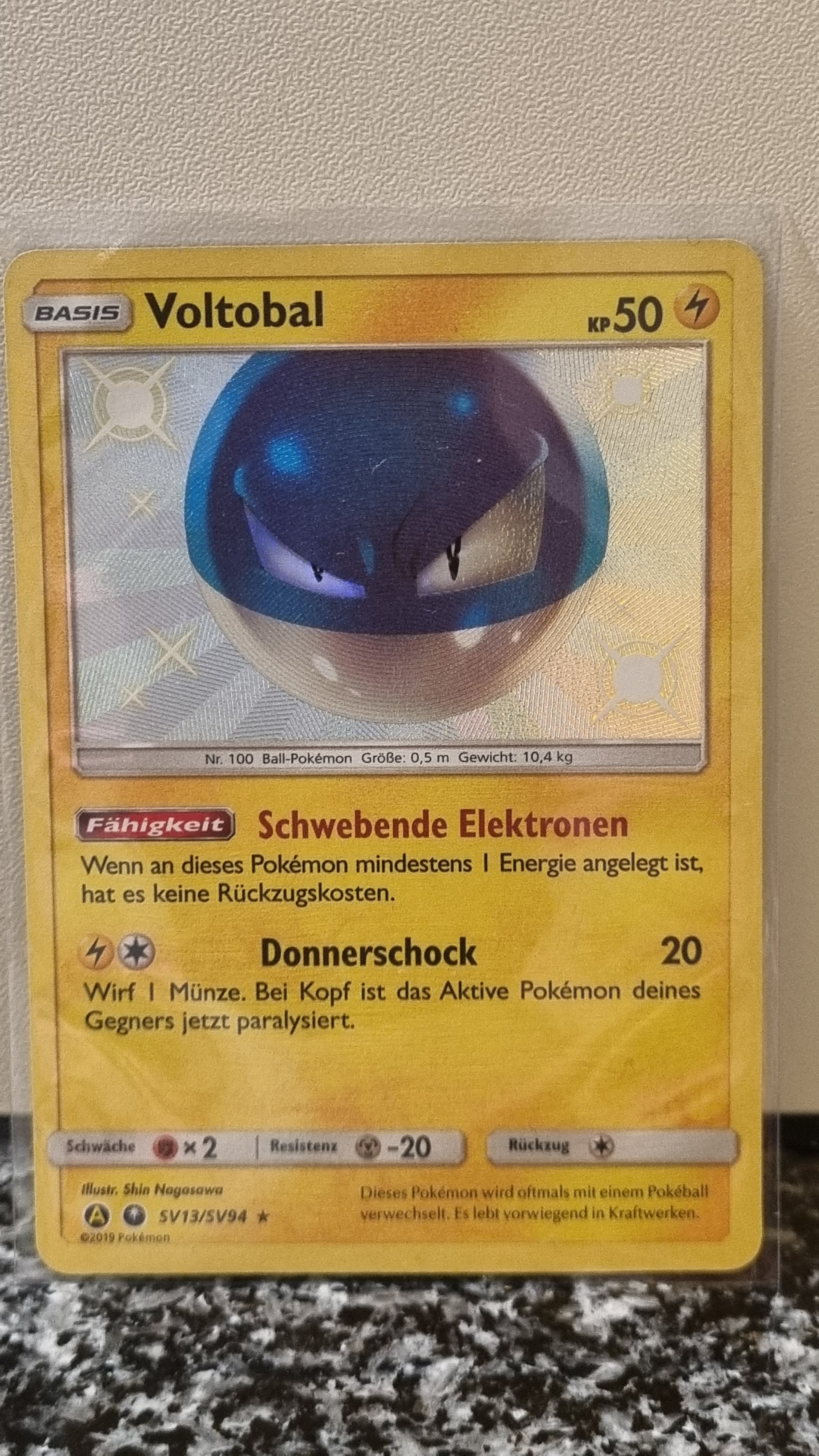 Voltobal (Hidden Fates Shiny Vault #13) 🇨🇭🇩🇪 (Alt)