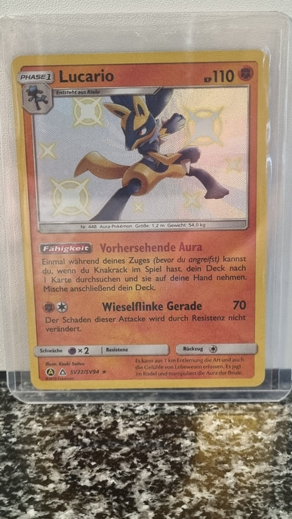 Lucario (Hidden Fates Shiny Vault #22) 🇨🇭🇩🇪 (Alt)