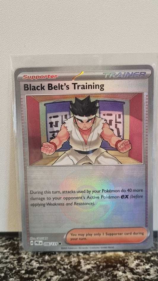 Black Belt's Training (Pokeball) (Prismatic Evolutions #96) 🇺🇸 (Alt)