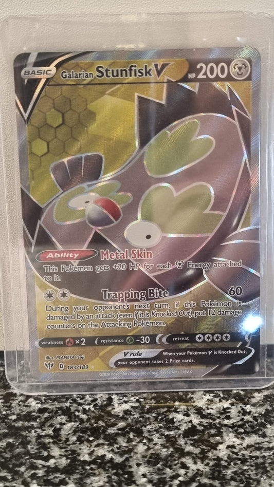 Galarian Stunfisk V (Darkness Ablaze #184) 🇺🇸 (Alt)