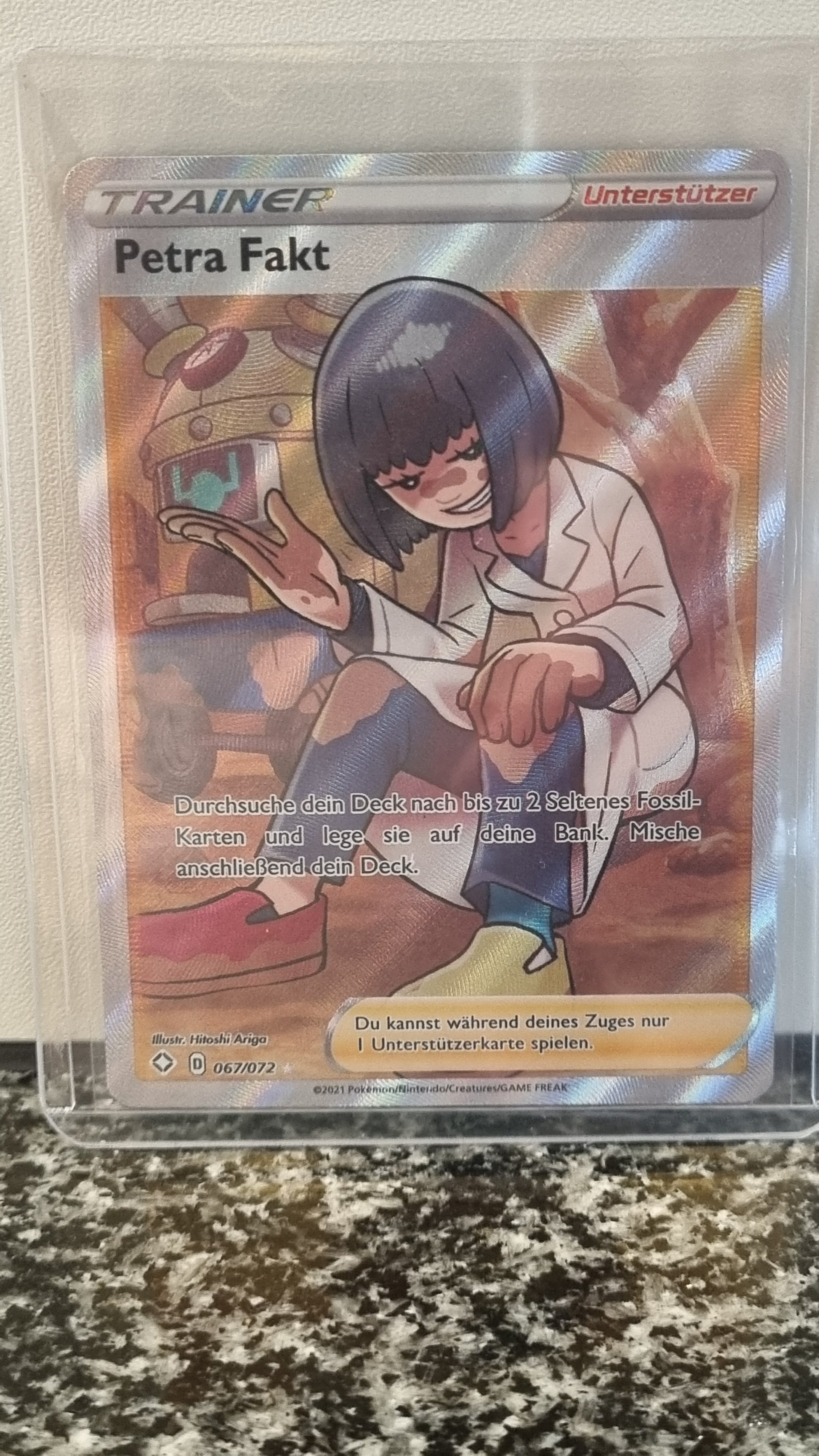 Petra Fakt (Shining Fates #67) 🇨🇭🇩🇪 (Alt)