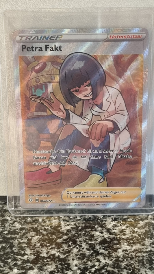 Petra Fakt (Shining Fates #67) 🇨🇭🇩🇪 (Alt)