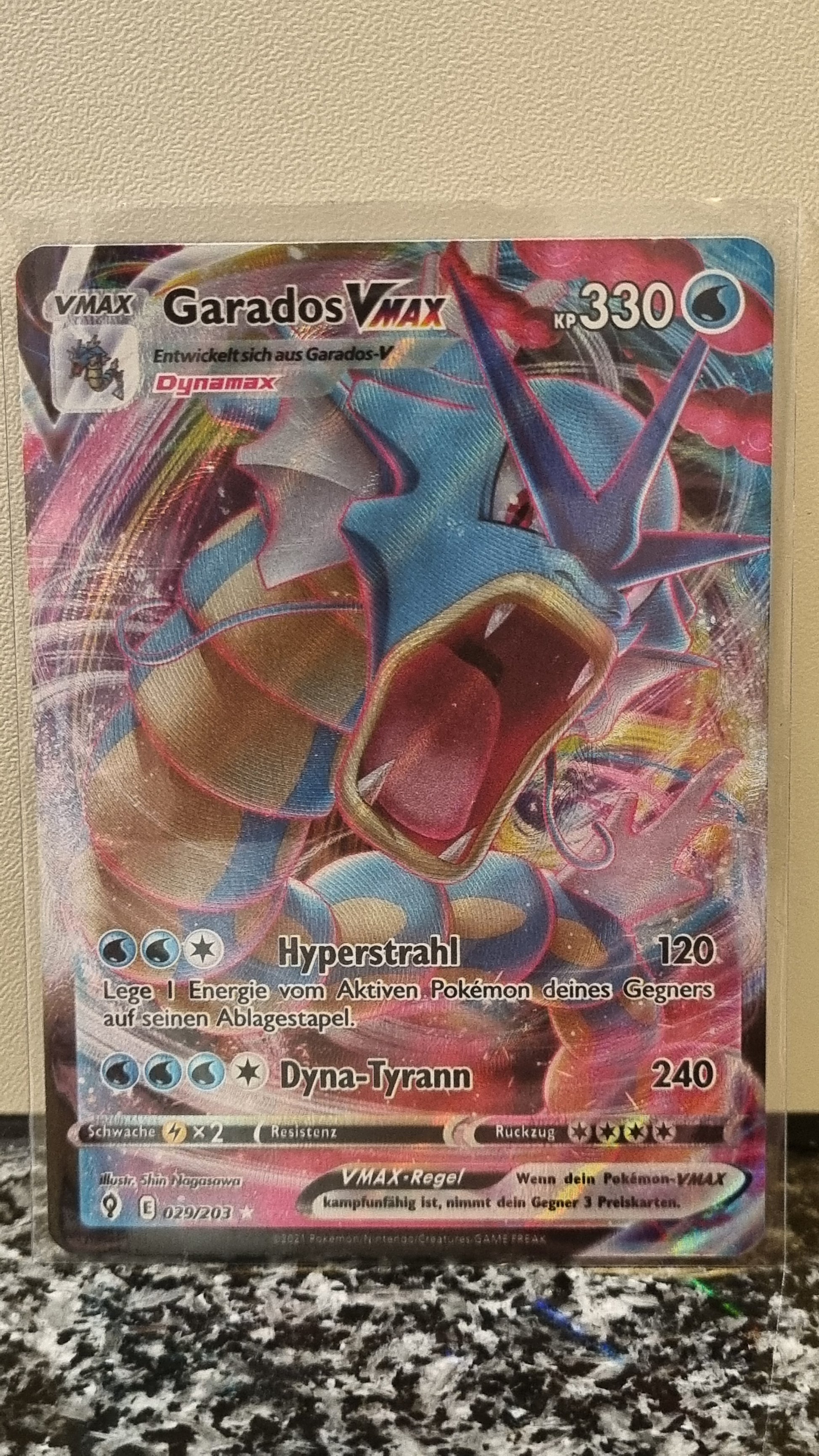 Garados VMAX (Evolving Skies #29) 🇨🇭🇩🇪 (Alt)